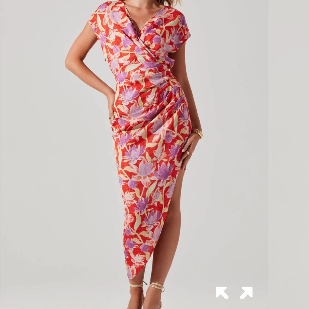NWT ASTR Rialto Floral Midi Dress